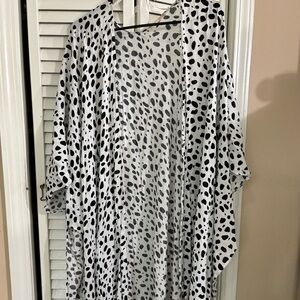 Altar'd State Black and White Patterned Kimono